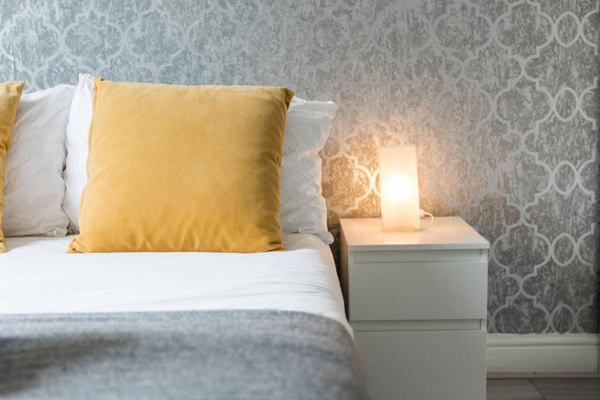 Private Double Room Shared Bathroom Near City Centre Londen Buitenkant foto