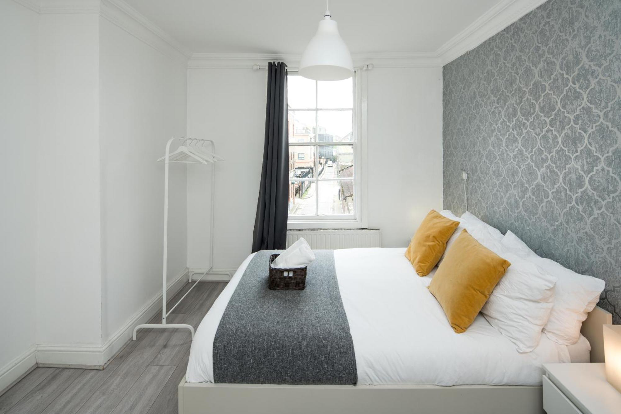 Private Double Room Shared Bathroom Near City Centre Londen Buitenkant foto